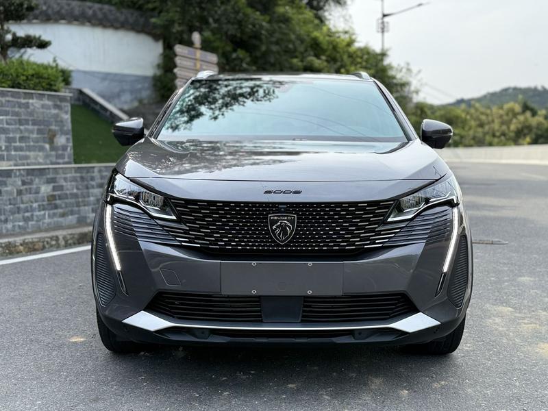Peugeot 5008, 2023 — фото 2 из 12