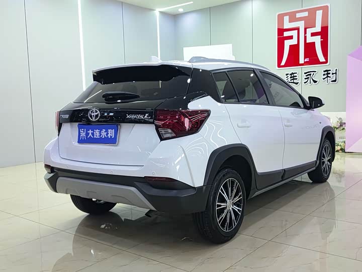 Toyota Yaris L Hatchback, 2021 — фото 6 из 9