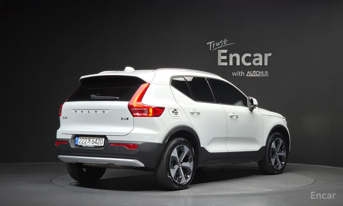 Volvo XC40, 2022 — фото 2 из 12