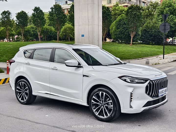 Jetour X70 Plus, 2023 — фото 3 из 9