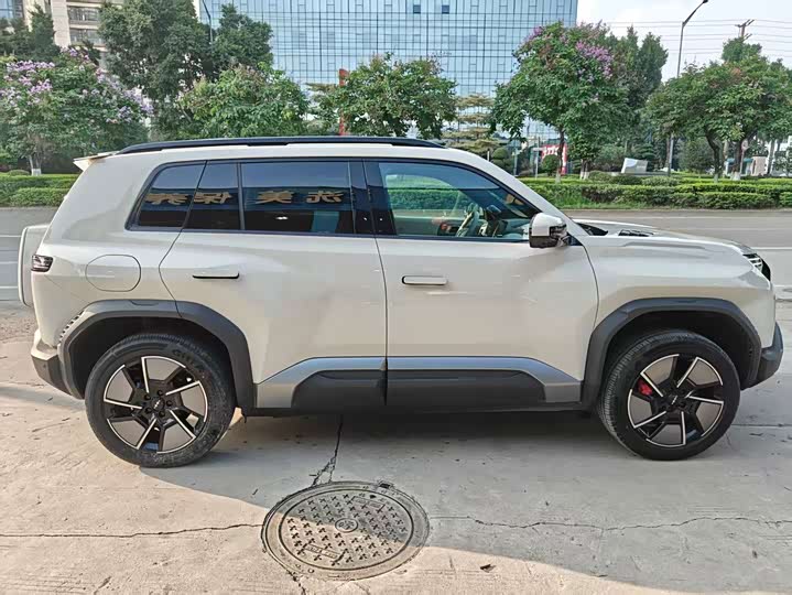BYD FangChengBao Titanium 3 (Tai 3), 2025 — фото 6 из 9