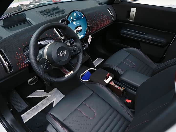 Mini Countryman JCW, 2025 — фото 4 из 9