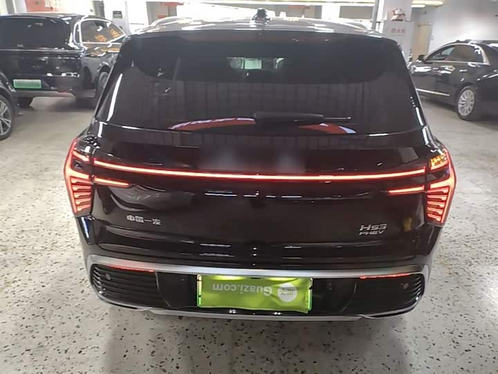 Hongqi HS3 Hybrid, 2025 — фото 6 из 9