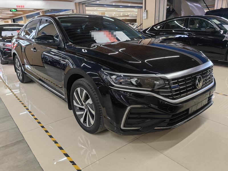 Volkswagen Passat Hybrid, 2022 — фото 2 из 12