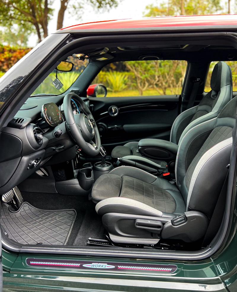 Mini Mini JCW, 2022 — фото 10 из 12