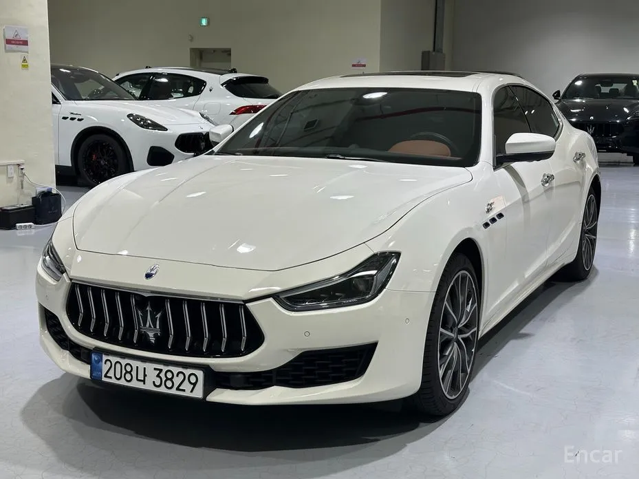 Maserati Ghibli, 2023 — купить в Перми под ключ