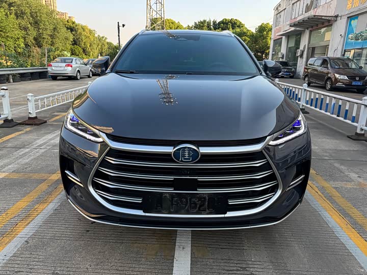 BYD Tang Hybrid/EV, 2022 — фото 2 из 9