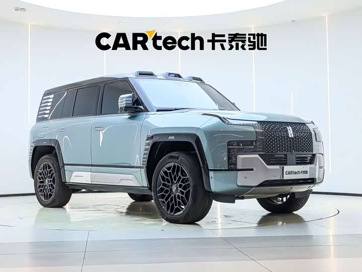 BYD Yangwang U8, 2023 — фото 3 из 9