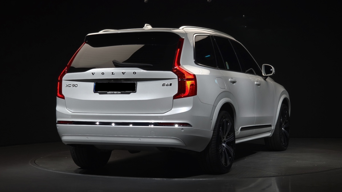 Volvo XC90, 2024 — фото 2 из 12