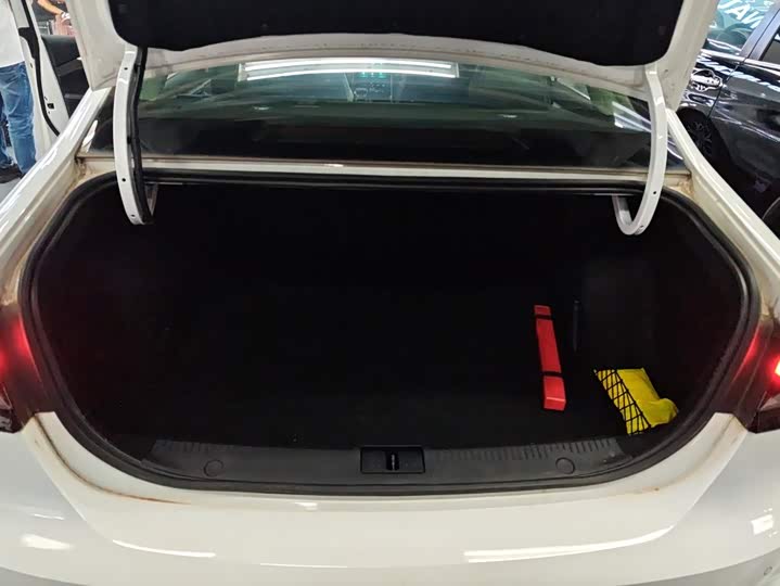Roewe i6 Max EV, 2025 — фото 4 из 9