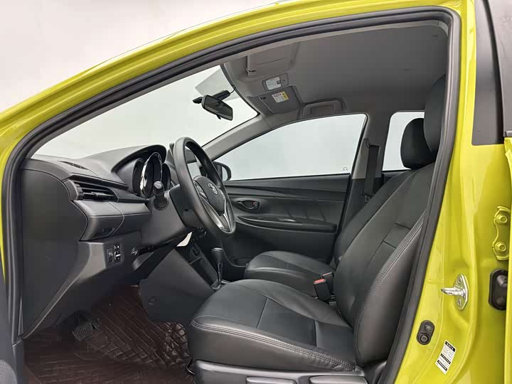 Toyota Yaris L Hatchback, 2022 — фото 5 из 9