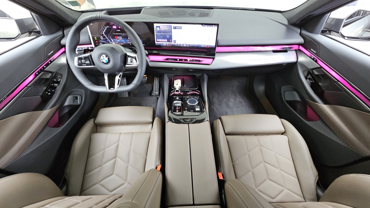 BMW 5 Series, 2025 — фото 7 из 12