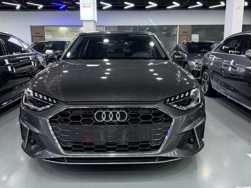 Audi A4L, 2022 — фото 2 из 12