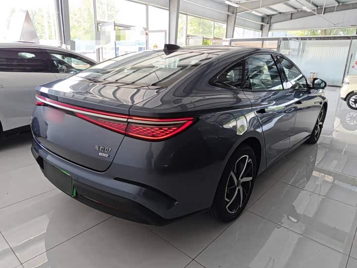 BYD Seal 07 DM-i Hybrid, 2026 — фото 5 из 9