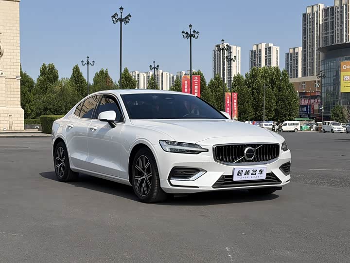 Volvo S60, 2022 — фото 3 из 9
