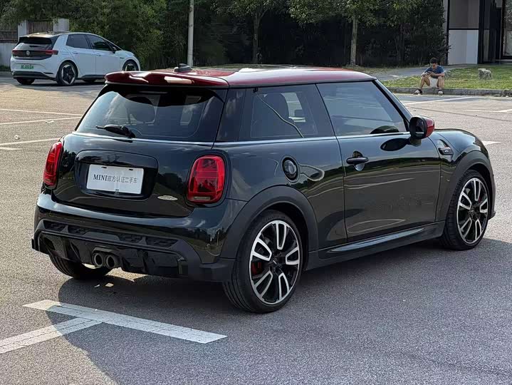 Mini Mini JCW, 2021 — фото 6 из 9