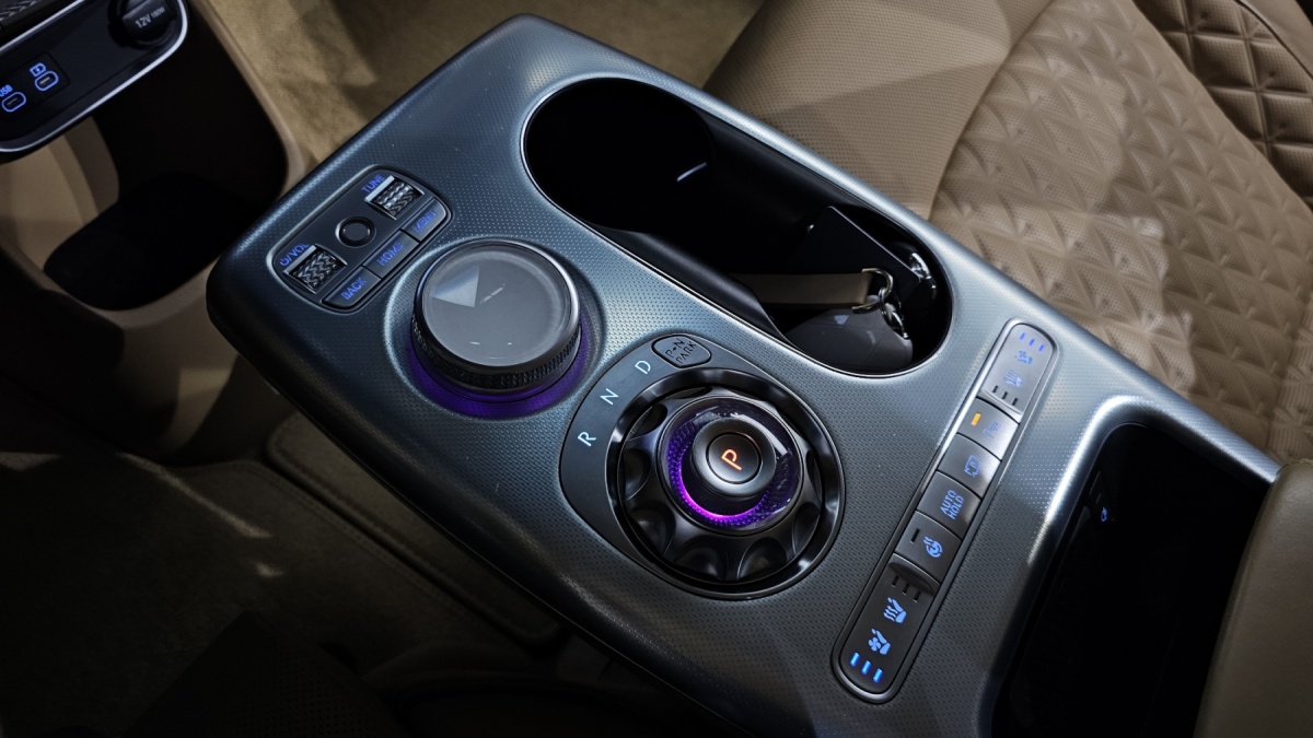 Genesis GV60, 2022 — фото 9 из 12