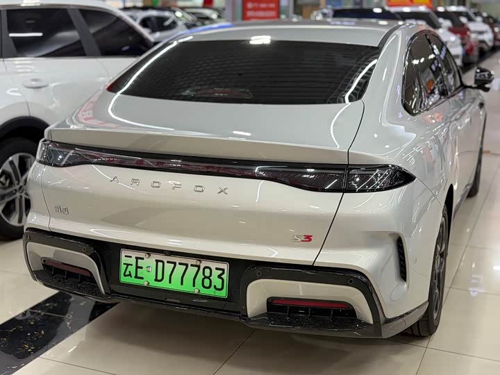 BAIC Arcfox S3, 2026 — фото 3 из 7