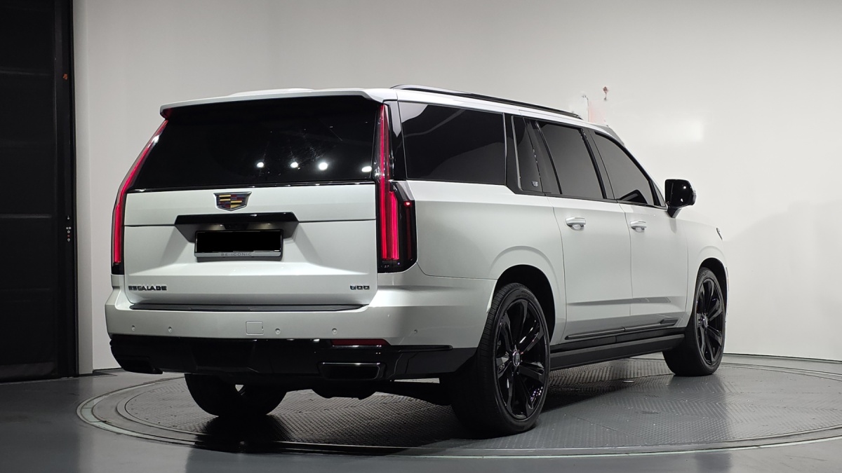 Cadillac Escalade, 2025 — фото 2 из 12