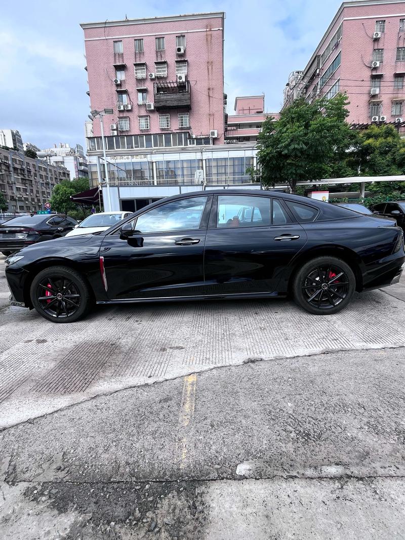 Hongqi H6, 2025 — фото 3 из 10