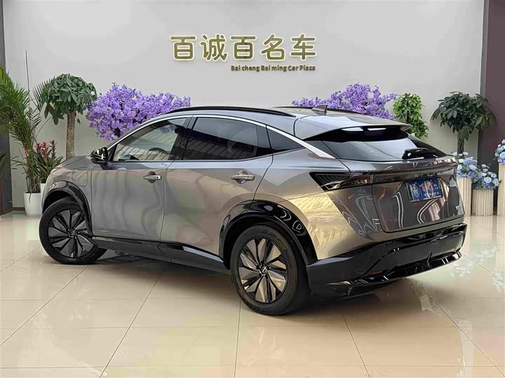 Nissan Ariya EV, 2024 — фото 7 из 9