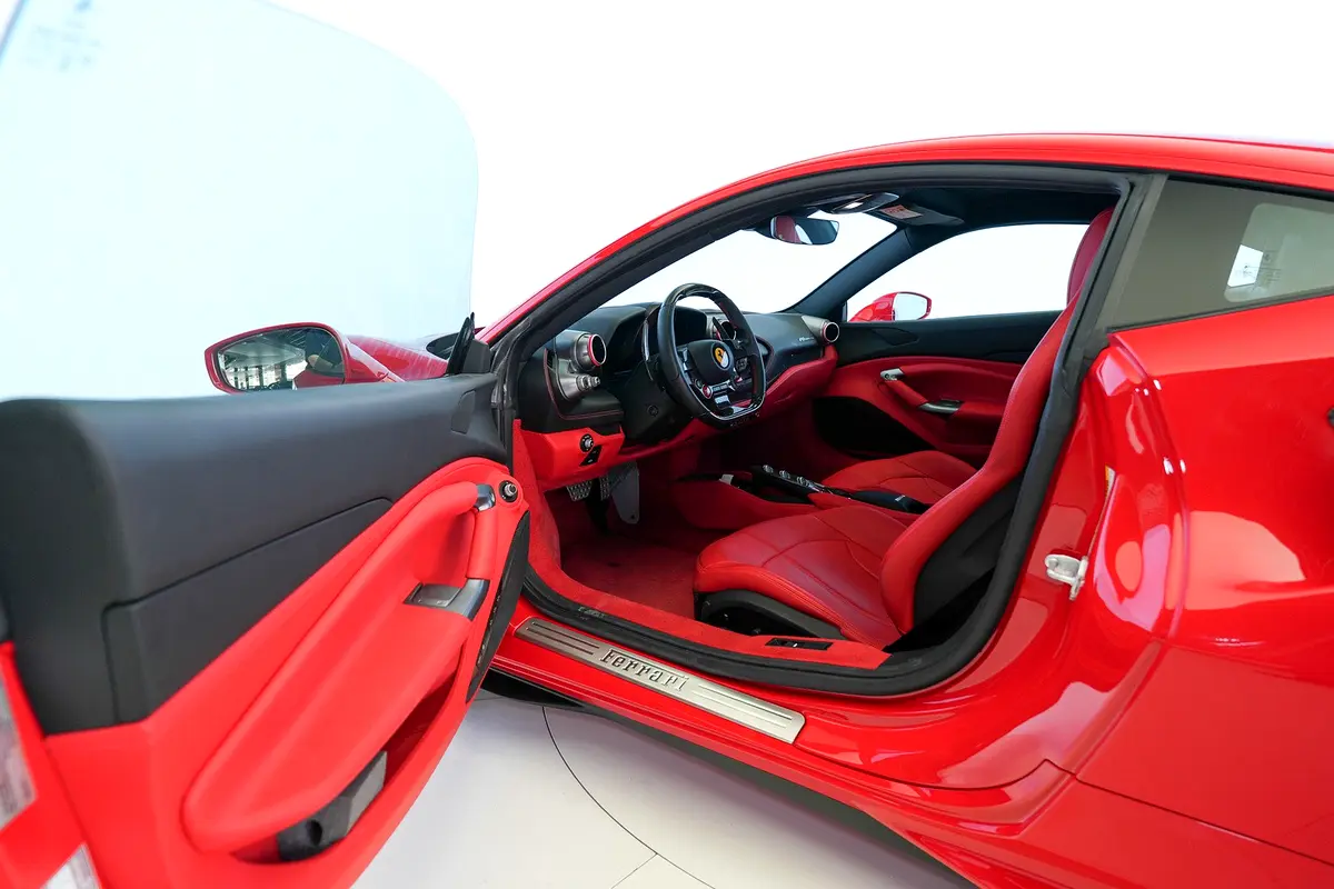 Ferrari F8 Tributo, 2022 — фото 7 из 10