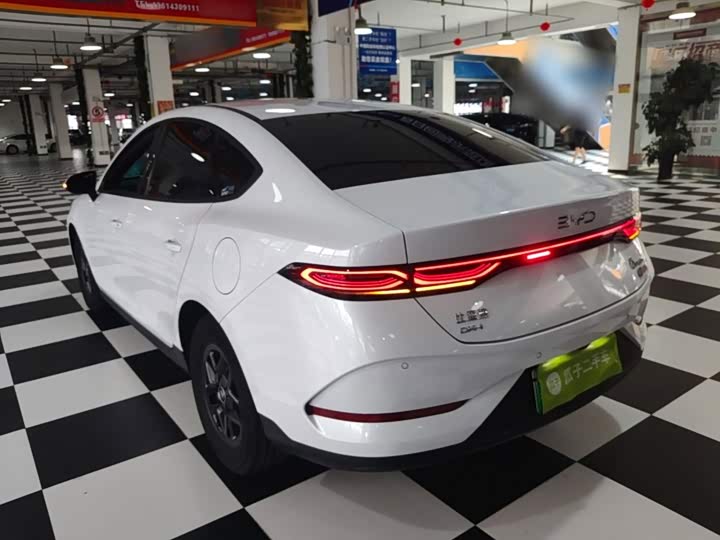 BYD Qin Plus, 2025 — фото 5 из 9