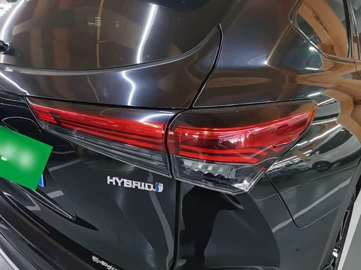 Toyota Crown Kluger, 2022 — фото 8 из 9