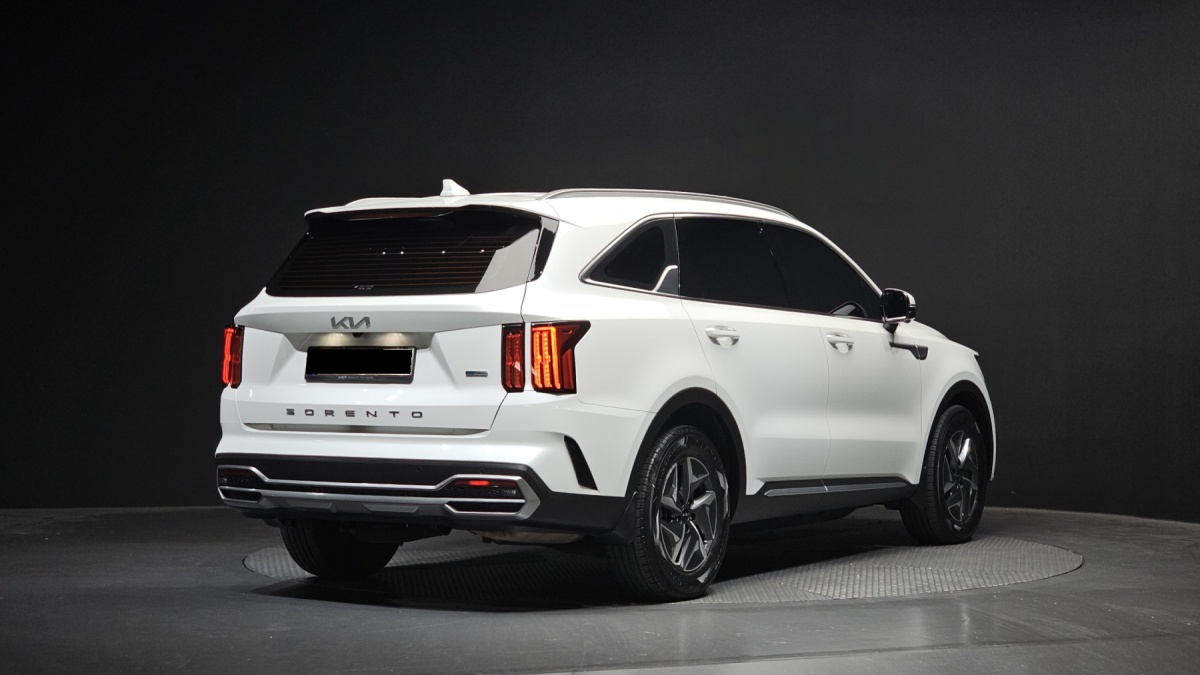 Kia Sorento, 2022 — фото 2 из 12