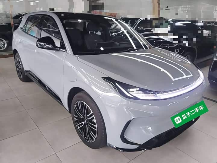 BAIC Arcfox T1, 2025 — фото 4 из 9