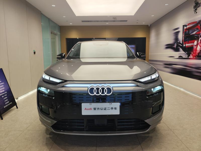 Audi Q6L e-tron, 2025 — фото 2 из 9