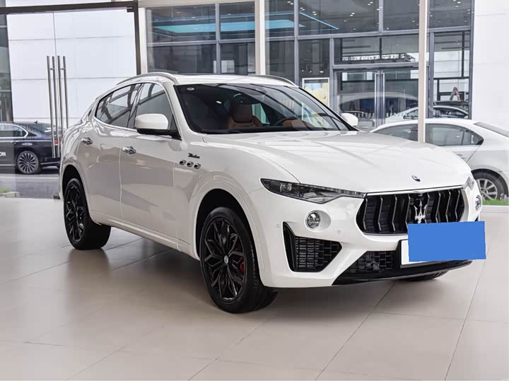 Maserati Levante, 2026 — фото 3 из 5