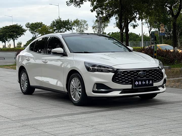 Ford Focus, 2021 — фото 3 из 9