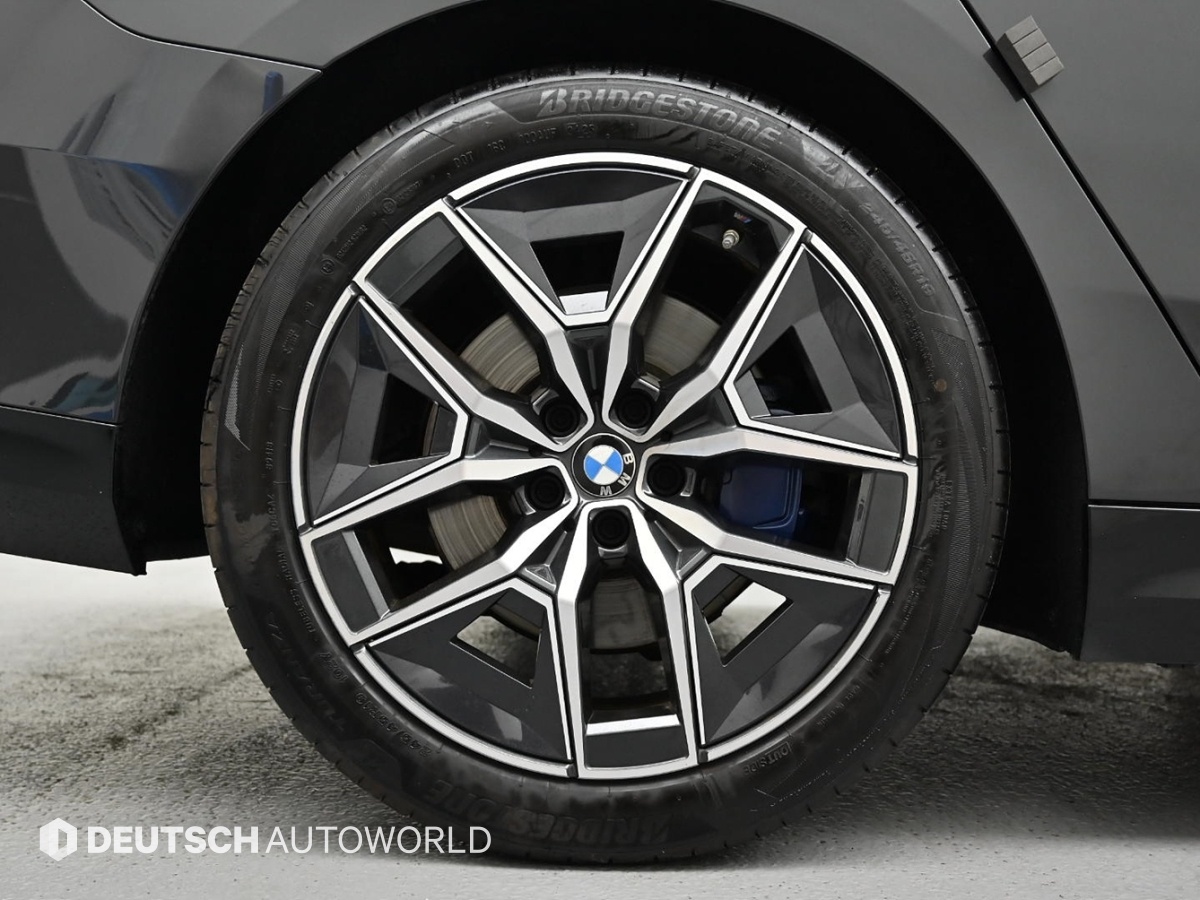 BMW 5 Series, 2025 — фото 5 из 12