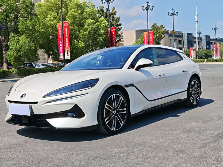 Denza Z9GT, 2024 — купить в Санкт-Петербурге под ключ