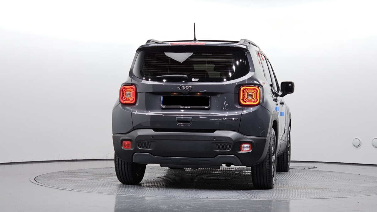 Jeep Renegade, 2023 — фото 4 из 12