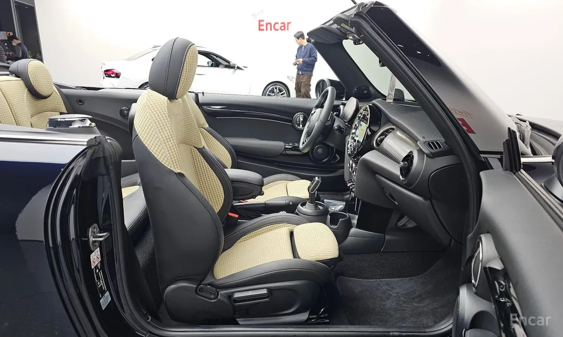 Mini Cooper Convertible, 2024 — фото 11 из 12