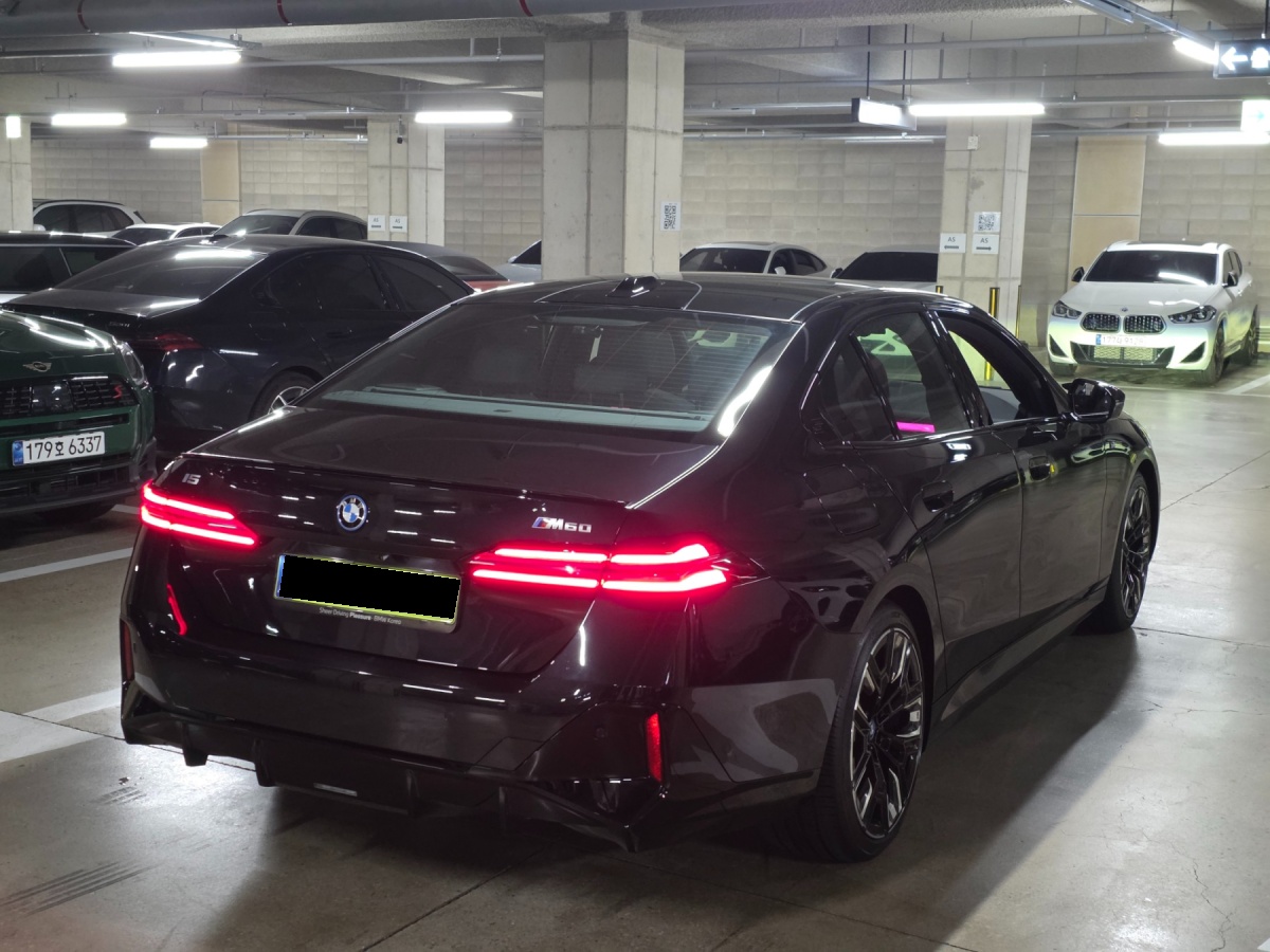 BMW i5, 2025 — фото 2 из 12