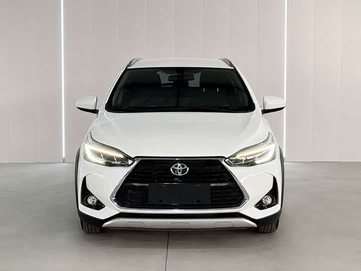 Toyota Yaris L Hatchback, 2022 — фото 2 из 9