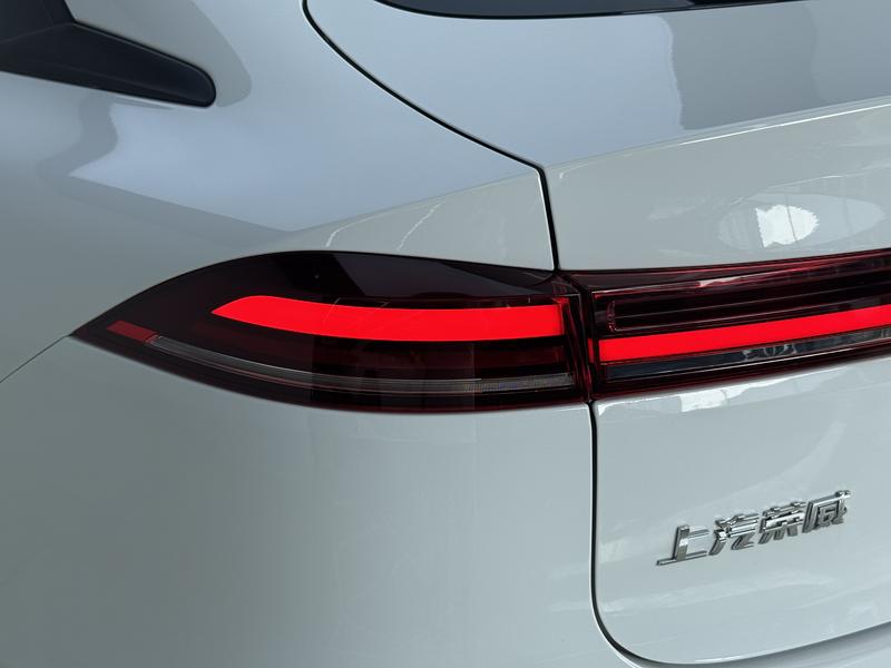 Roewe D6, 2025 — фото 10 из 12