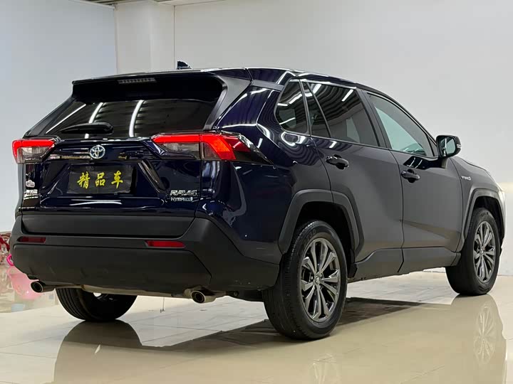 Toyota RAV4, 2023 — фото 9 из 9