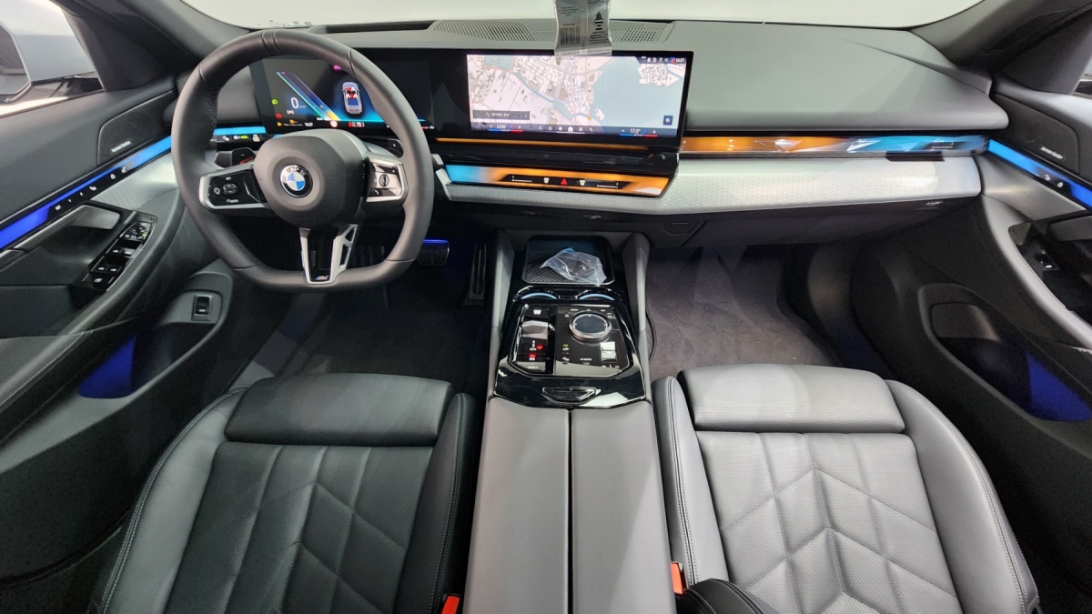 BMW 5 Series, 2025 — фото 6 из 12