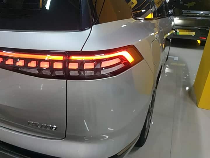 Dongfeng Yipai eπ 008, 2024 — фото 8 из 9