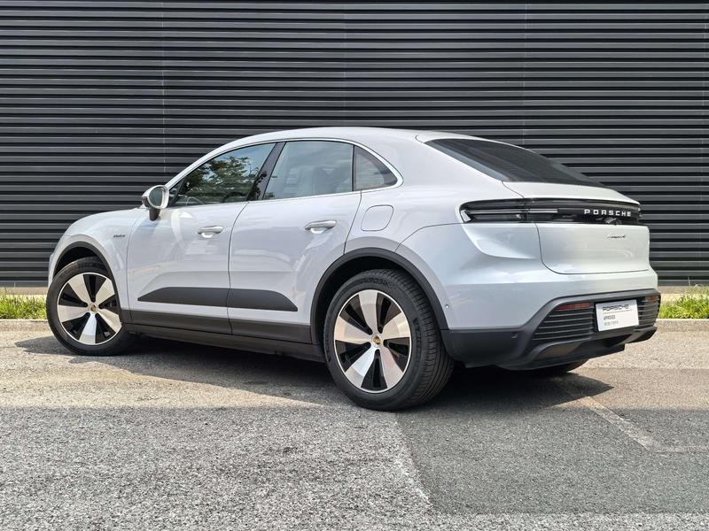 Porsche Macan EV, 2024 — фото 5 из 12