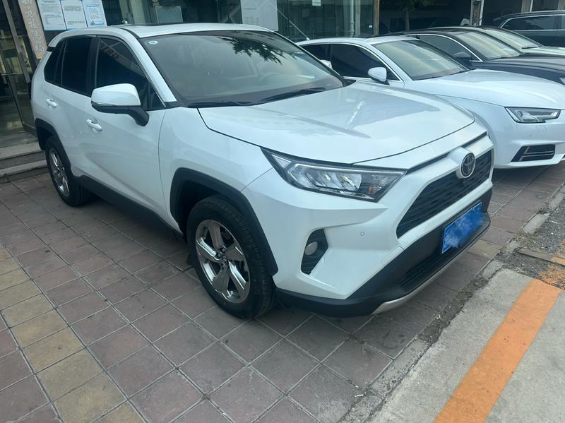 Toyota RAV4, 2022 — фото 3 из 10