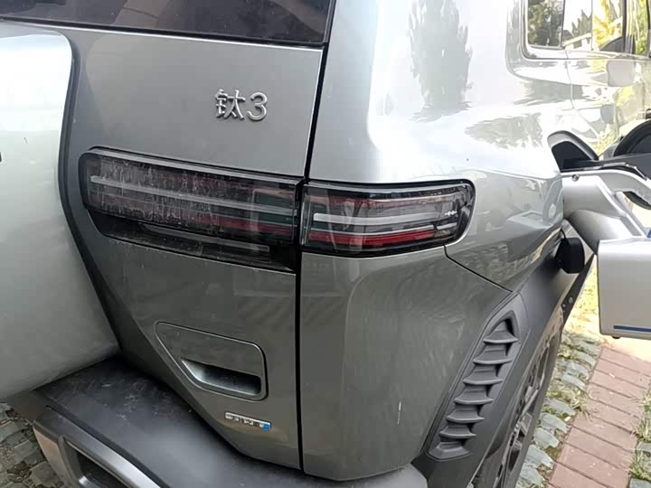 BYD FangChengBao Titanium 3 (Tai 3), 2025 — фото 8 из 9
