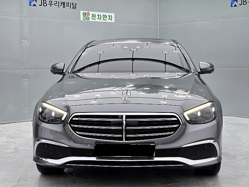 Mercedes-Benz E-Class, 2022 — фото 2 из 12