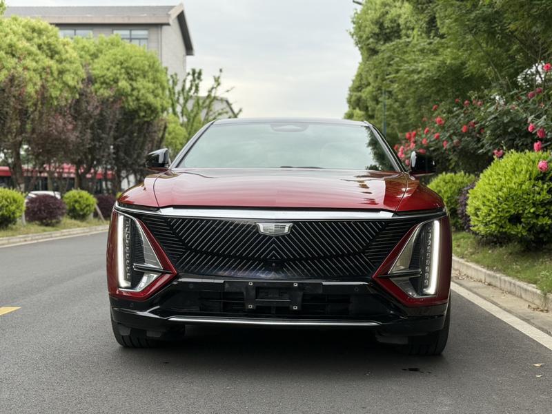 Cadillac Lyriq, 2023 — фото 2 из 11