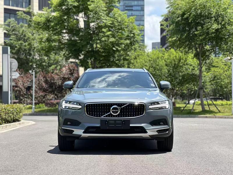 Volvo V90, 2021 — фото 2 из 10