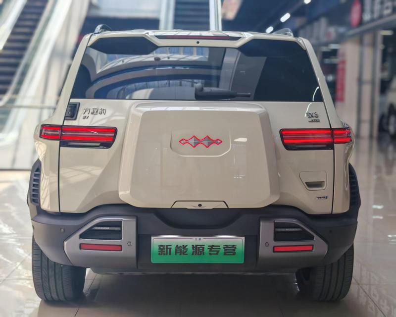 BYD FangChengBao Titanium 3 (Tai 3), 2025 — фото 5 из 12